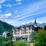 Du Glacier Boutique & Traditions