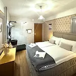 Du Glacier Boutique & Traditions Hotel 3*