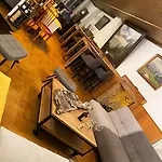 Du Glacier Boutique & Traditions