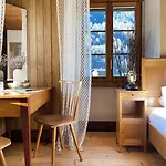 Du Glacier Boutique & Traditions Hotel 3*