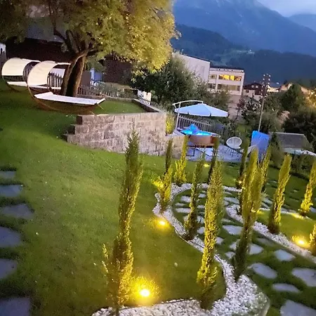 Du Glacier Boutique & Traditions Szálloda