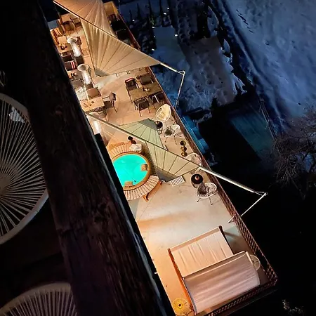Du Glacier Boutique & Traditions Hotel 3*