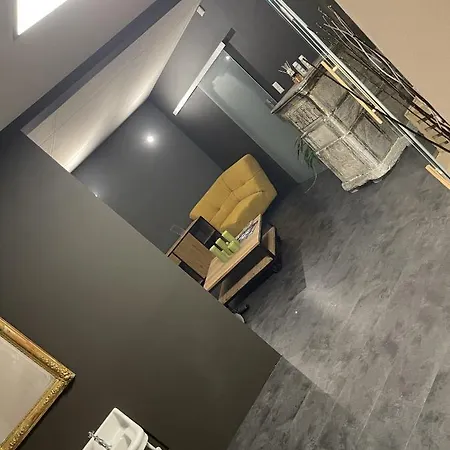 Du Glacier Boutique & Traditions