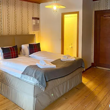 Du Glacier Boutique & Traditions Hotel 3*