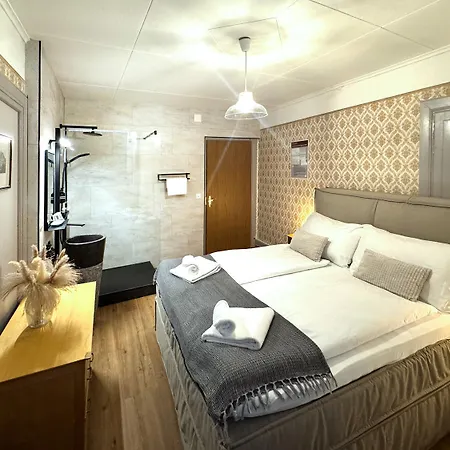 Du Glacier Boutique & Traditions Hotel 3*