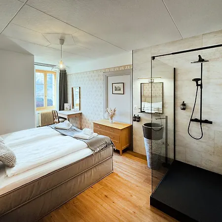 Du Glacier Boutique & Traditions 3*