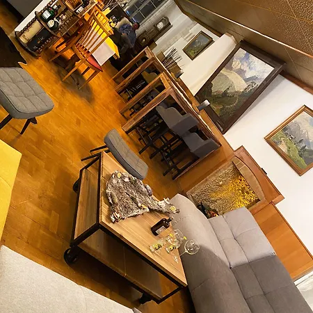 Du Glacier Boutique & Traditions