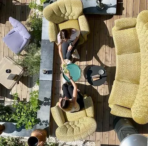 Du Glacier Boutique & Traditions