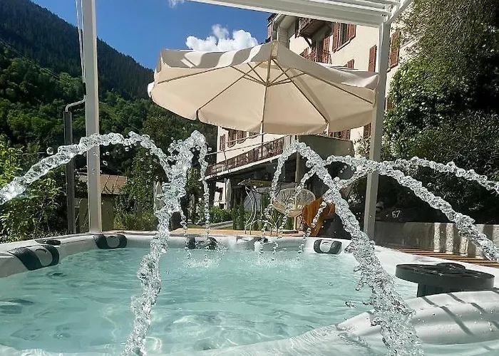 Du Glacier Boutique & Traditions 3*