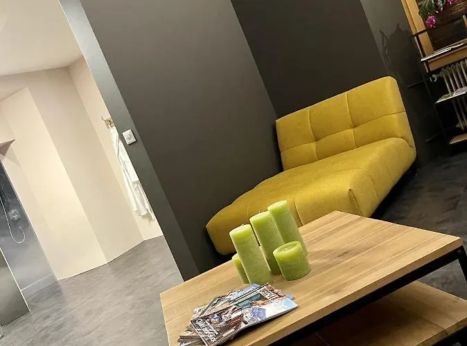 Du Glacier Boutique & Traditions