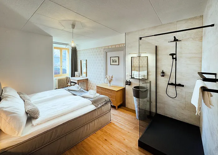 Du Glacier Boutique & Traditions 3*